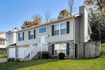 839 Memory Ln Fenton, MO 63026